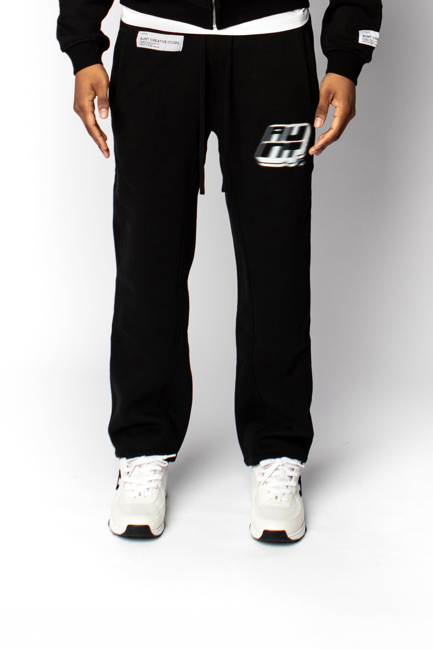 AUNT FADED LOGO JOGGER