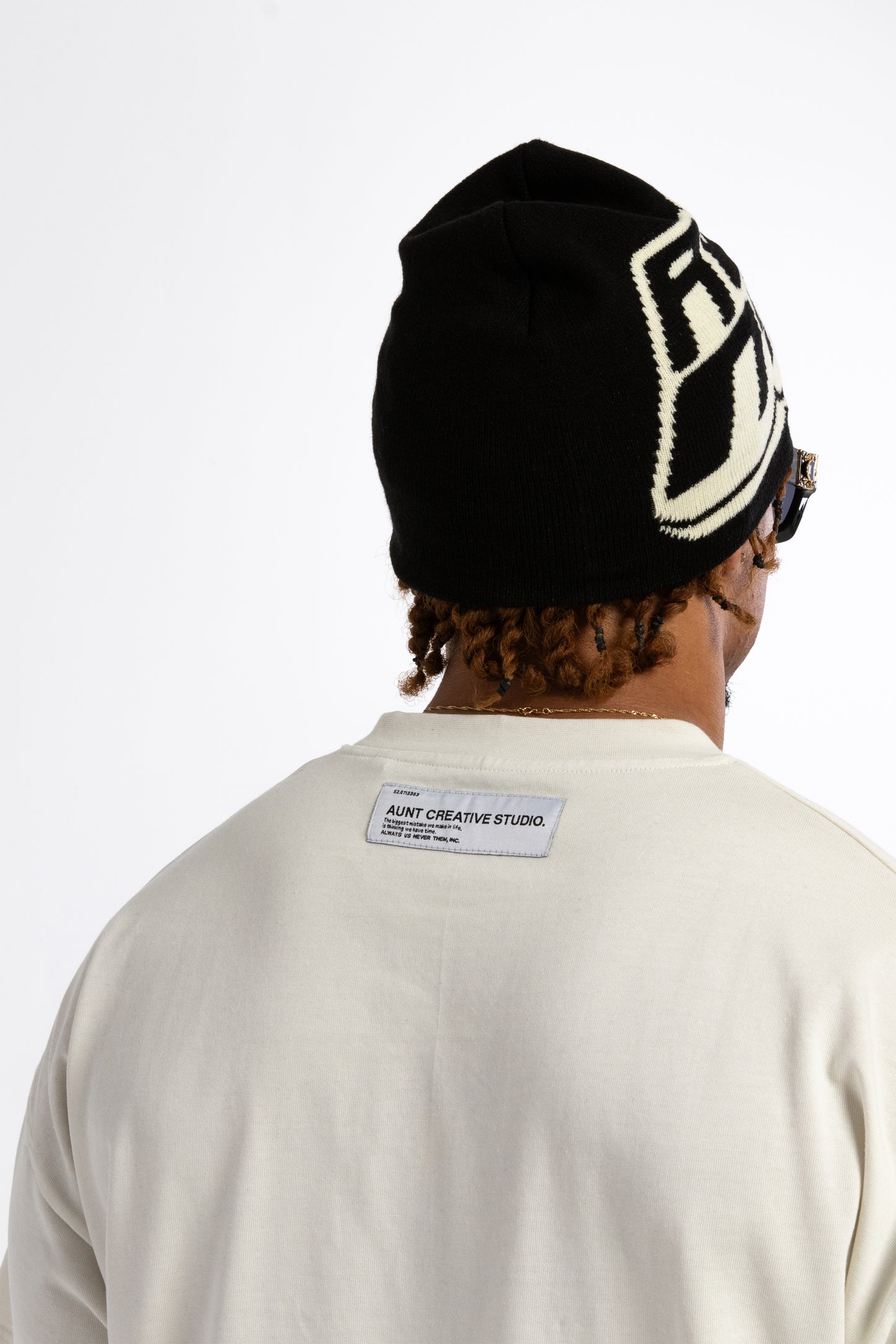 AUNT FADED BLACK LOGO TEE